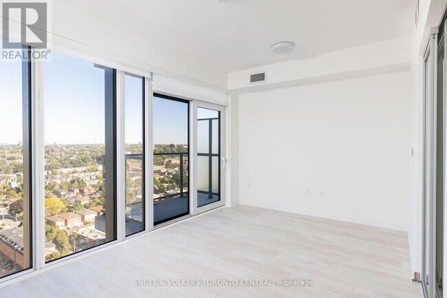 Photo - 1285 Dupont St Unit 1908