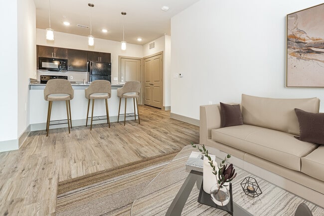 Photo - GATEWAY OAK CLIFF APARTMENTS
