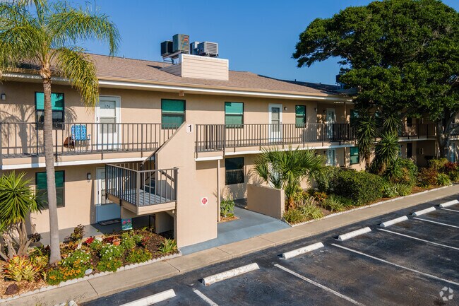 201 International Dr. Cabo Cañaveral, FL 32920-3659 - The Oaks