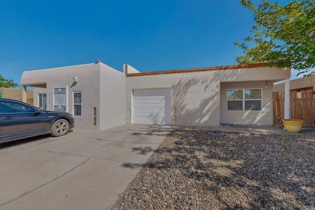 Photo - Close in West Side 2 bedroom 1.75/ba 1/cg