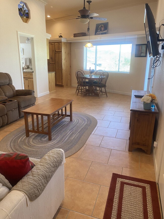 Building Photo - 3080 Shoshone Dr Unit ID1248131P Rental