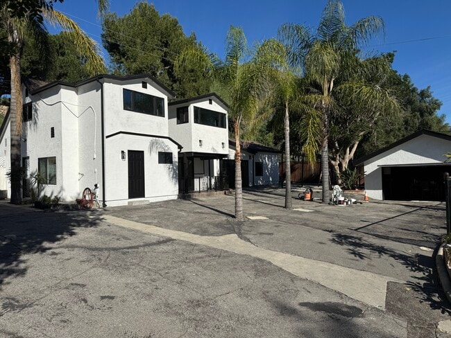 Building Photo - 9859 Foothill Blvd