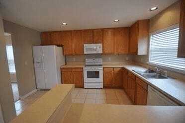 Photo - 511 Millhouse Ln