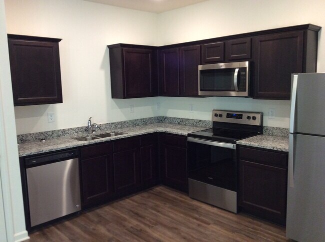 Newer Decatur Townhome