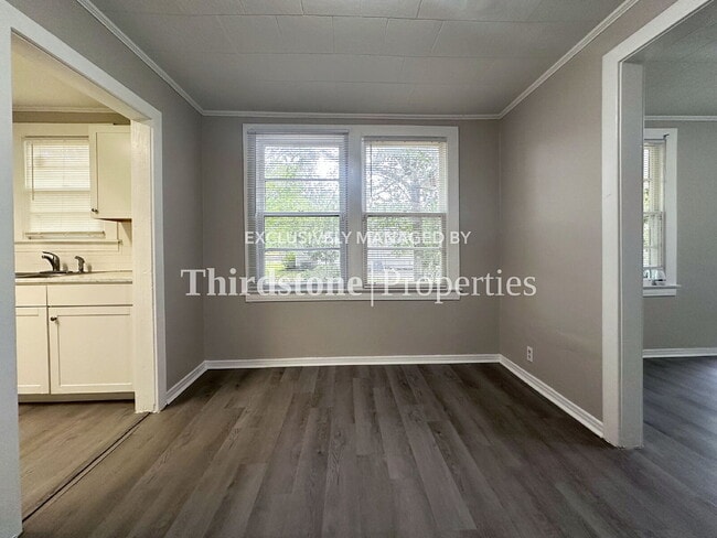 Photo - 2913 W 2nd St