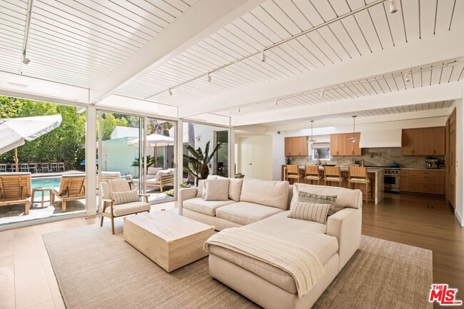 Photo - 1908 N Beverly Dr