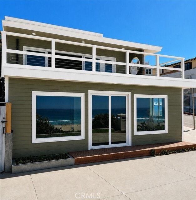 Building Photo - 3600 The Strand Unit A