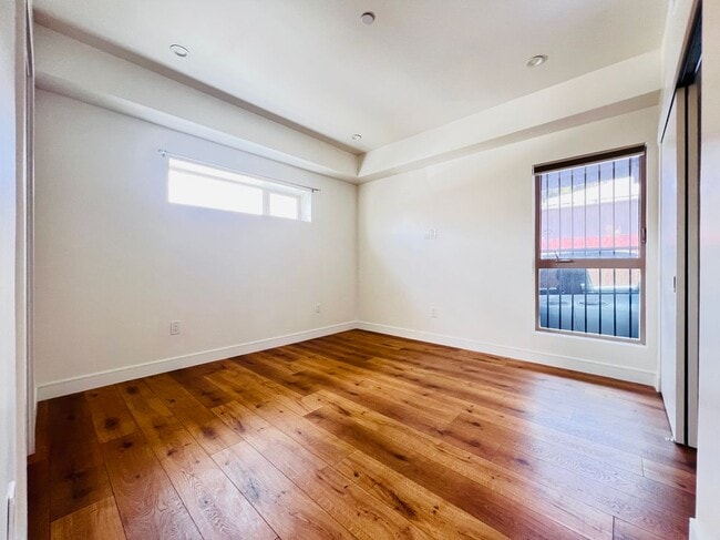 Photo - 1718 Miramar St