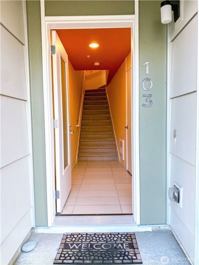Photo - 2bd/1.75ba Redmond Townhome