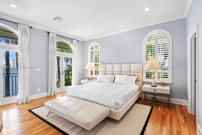 Photo - 814 W Dilido Dr