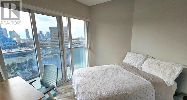 Photo - 60 Absolute Ave Unité 903