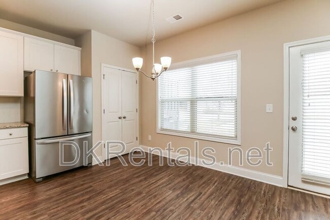 Photo - 245 Orchard Dr