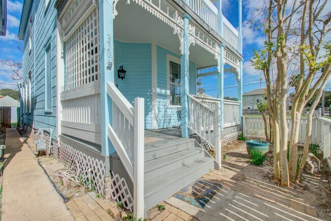 Photo - 3304 Avenue Q