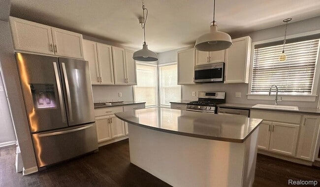 Photo - 505 Gardendale St