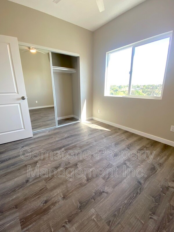 Photo - 5659 Dorothy Way