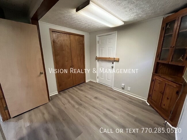 Photo - 802 E Williams St