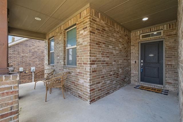 Photo - 716 Monarch Ln