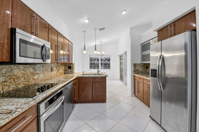 Photo - 7558 Ironbridge Cir