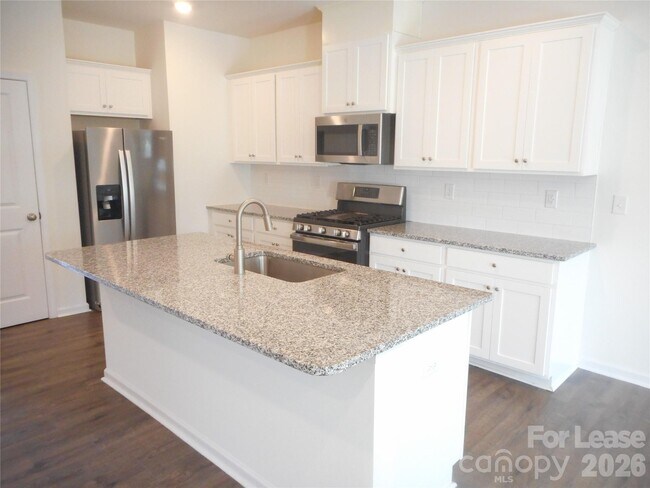Photo - 758 Earhart St NW