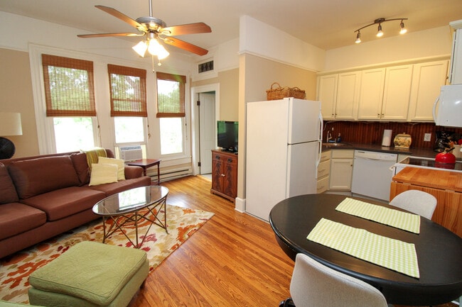 Building Photo - 41 Starnes Ave Unit 2