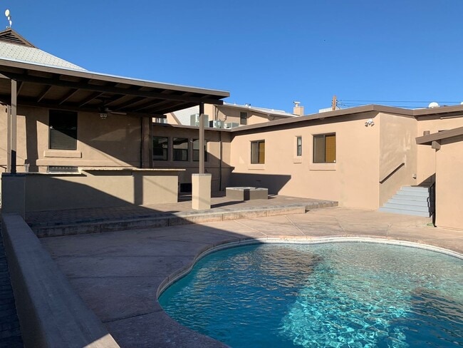 Photo - 928 E 6th St Unit 1