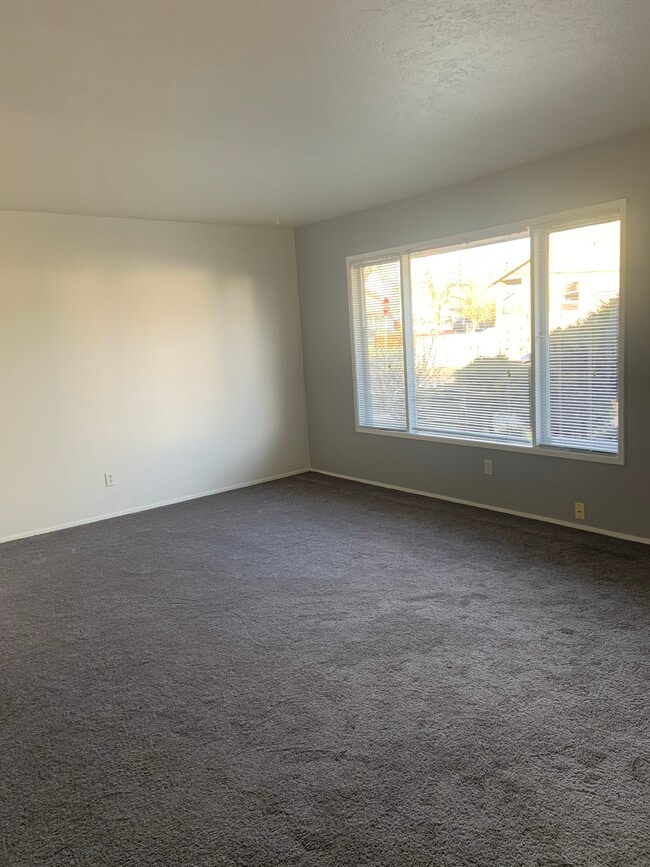 Photo - 8608 SE Bybee Blvd