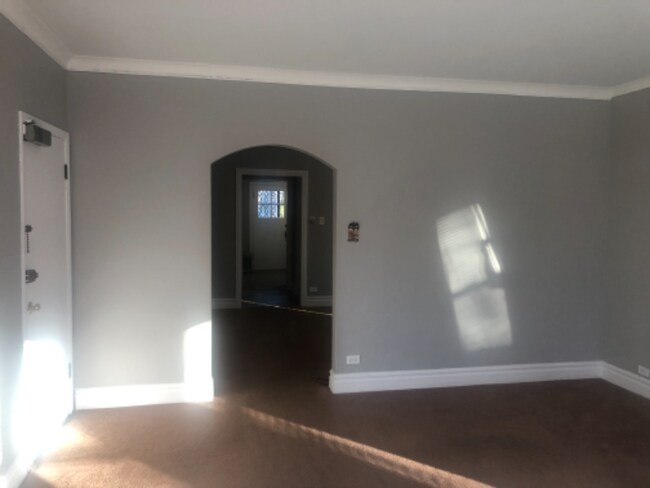 Photo - 2828 W Lunt Ave Unit 1