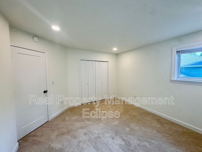 Photo - 10316 176th Ave NE