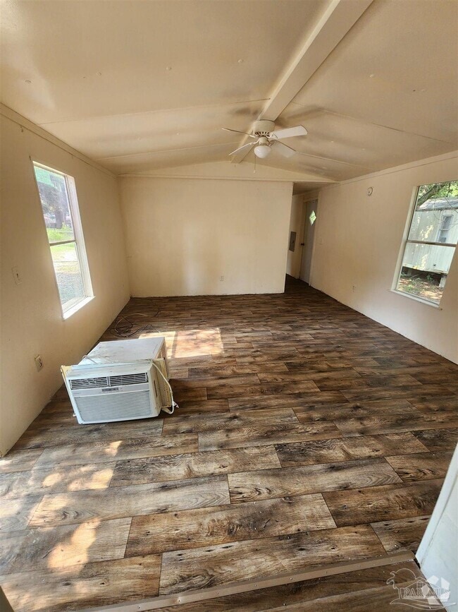 Building Photo - 6212 Montgomery Ave Rental