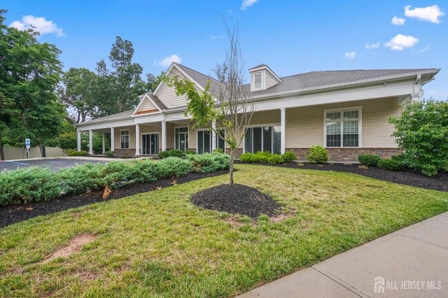 723 Lorhan Dr