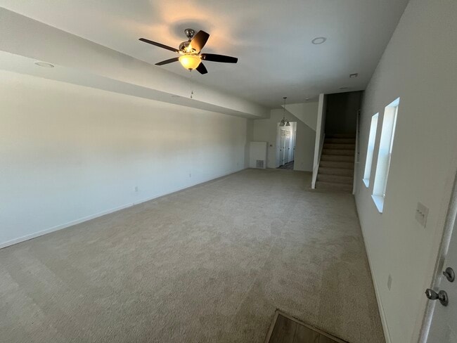 Photo - 1657 Mooberry St