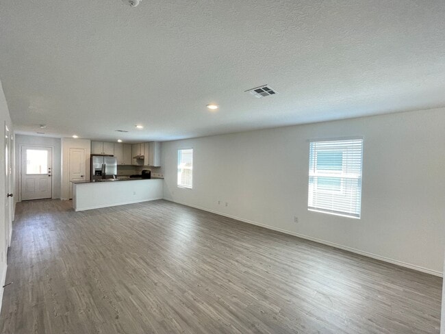 Photo - Beautiful 3/2 located in Parkside, NBTX