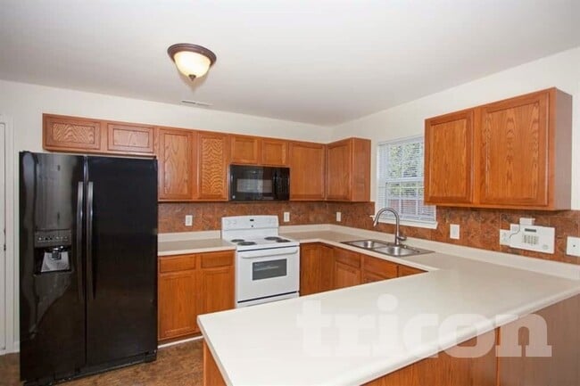 Photo - 1404 Weston Ln