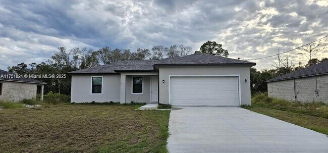 Building Photo - 611 Greenbriar Blvd Rental