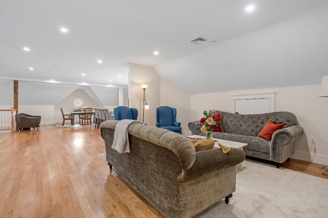 Photo - 284 Highland St Unidad 3