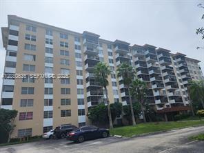 Building Photo - 4174 Inverrary Dr Unit 911