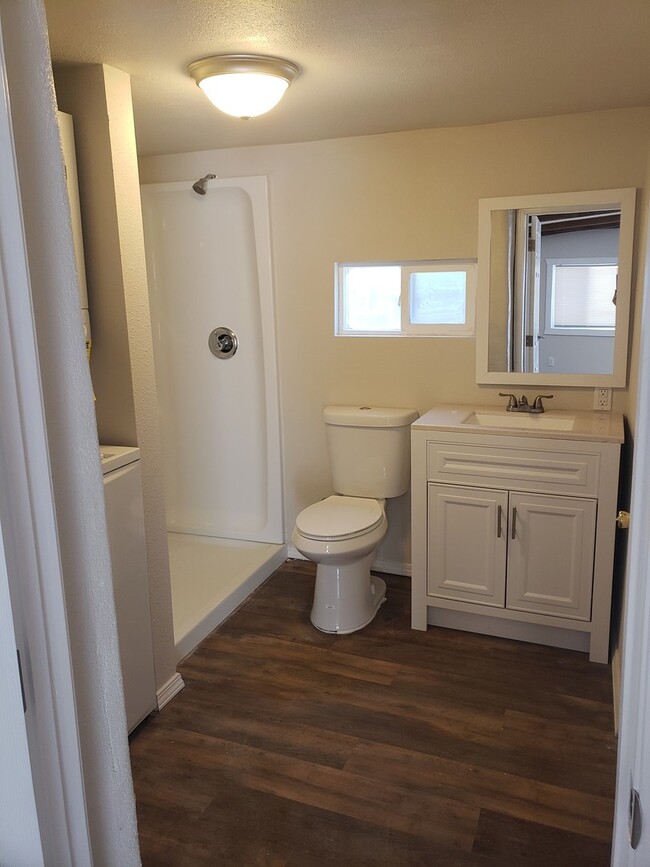 Photo - 1011b Edith Blvd NE Apartment Unit D
