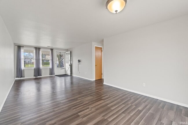 Photo - 3409 Collegiate Ct