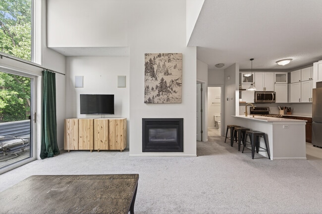 Photo - 631 Woodduck Dr