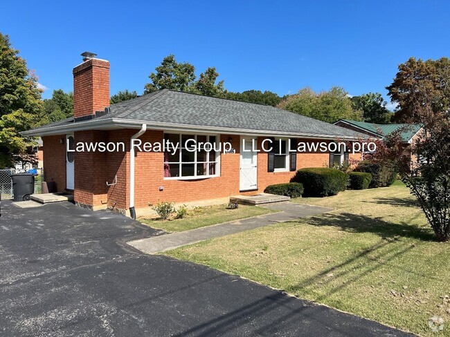 Building Photo - Cave Spring Ranch with Fenced Yard Rental