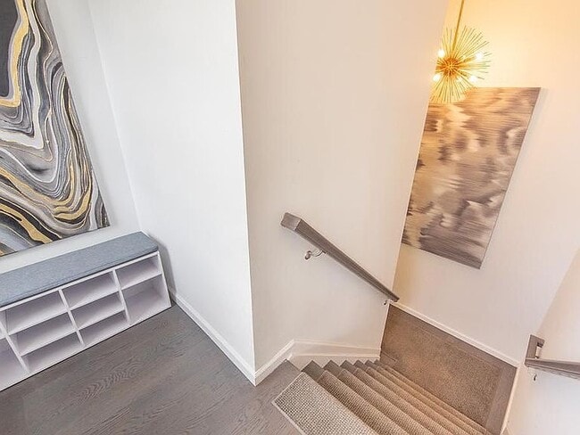 Photo - 201 Catherine St Unit 2