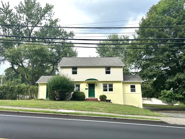 Building Photo - 93 W Grand Ave Rental