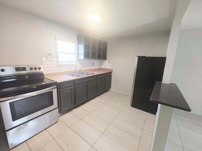 Photo - 2404 Avenue U Unit B