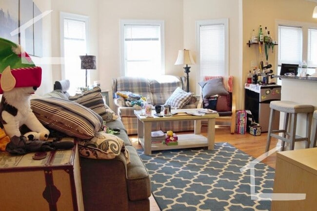 Building Photo - Check out this well priced 3 bed in Brighton