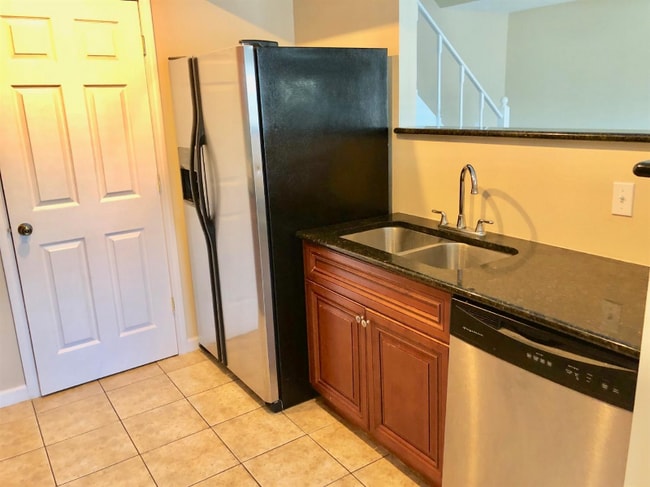 Photo - 16 Stardust Ct