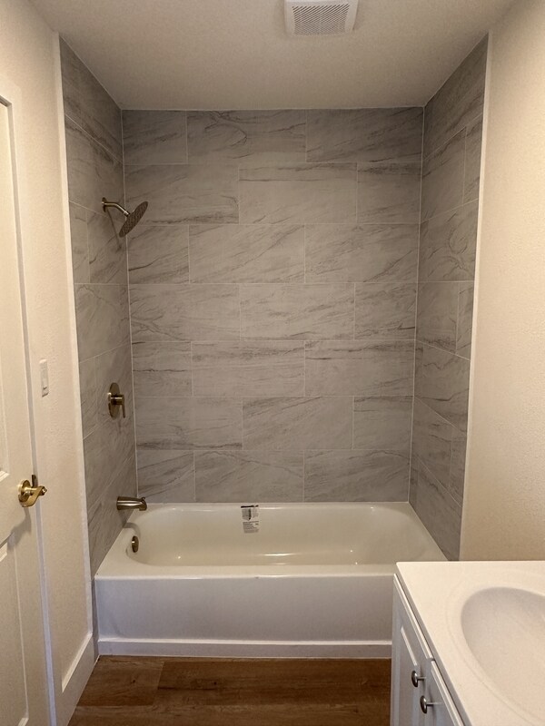 Photo - 410 Randall St