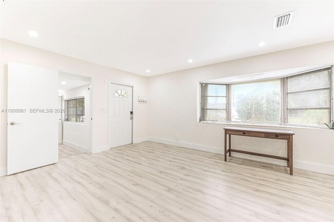 Photo - 2911 NW 5th Ct