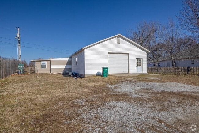 Building Photo - 12840 Ruby Rd Rental
