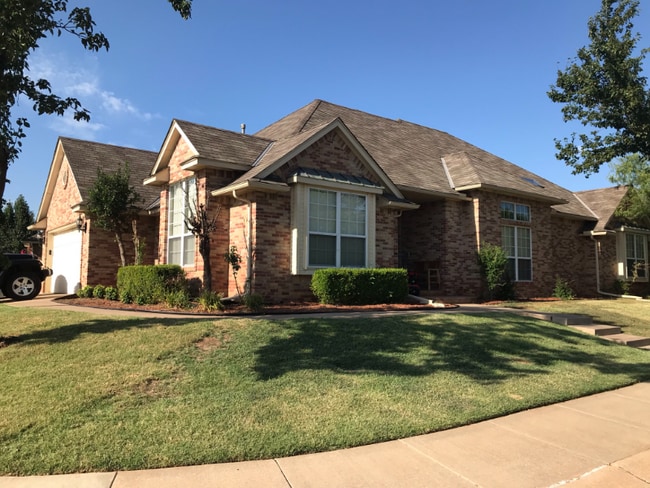 Photo - 16721 Farmington Way House