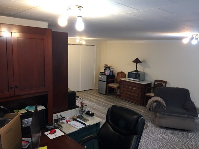 Photo - 944 Juniper St